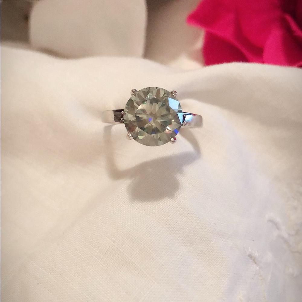 Ice Blue Moissanite Engagement Ring - Picture 5 of 8
